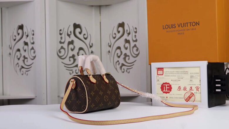 i85-M61252 LOUIS VUITTON